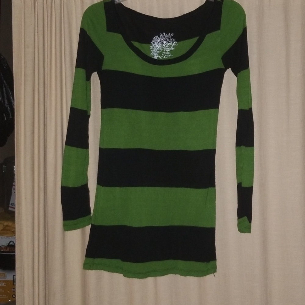 Long sleeve shirt green and black stripes